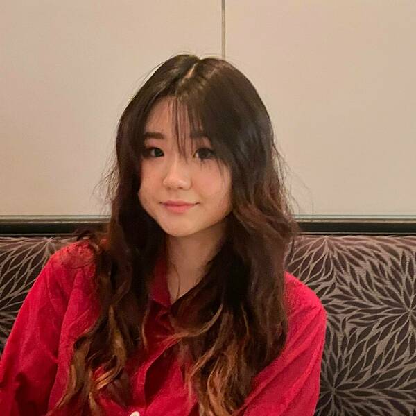 Picture of undergraduate student Christine Chen.